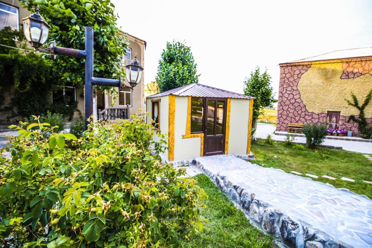 Oazis Otel Noratus Dış mekan fotoğraf