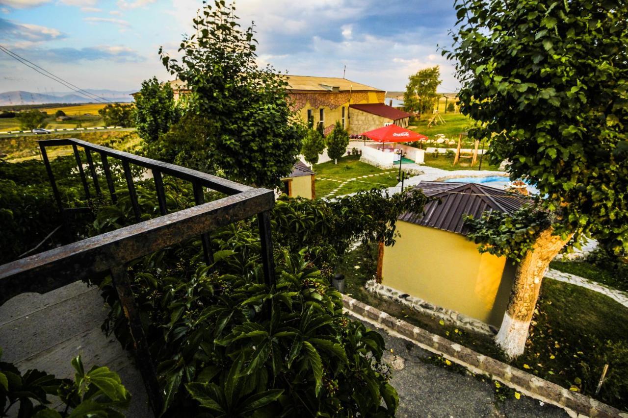 Oazis Otel Noratus Dış mekan fotoğraf
