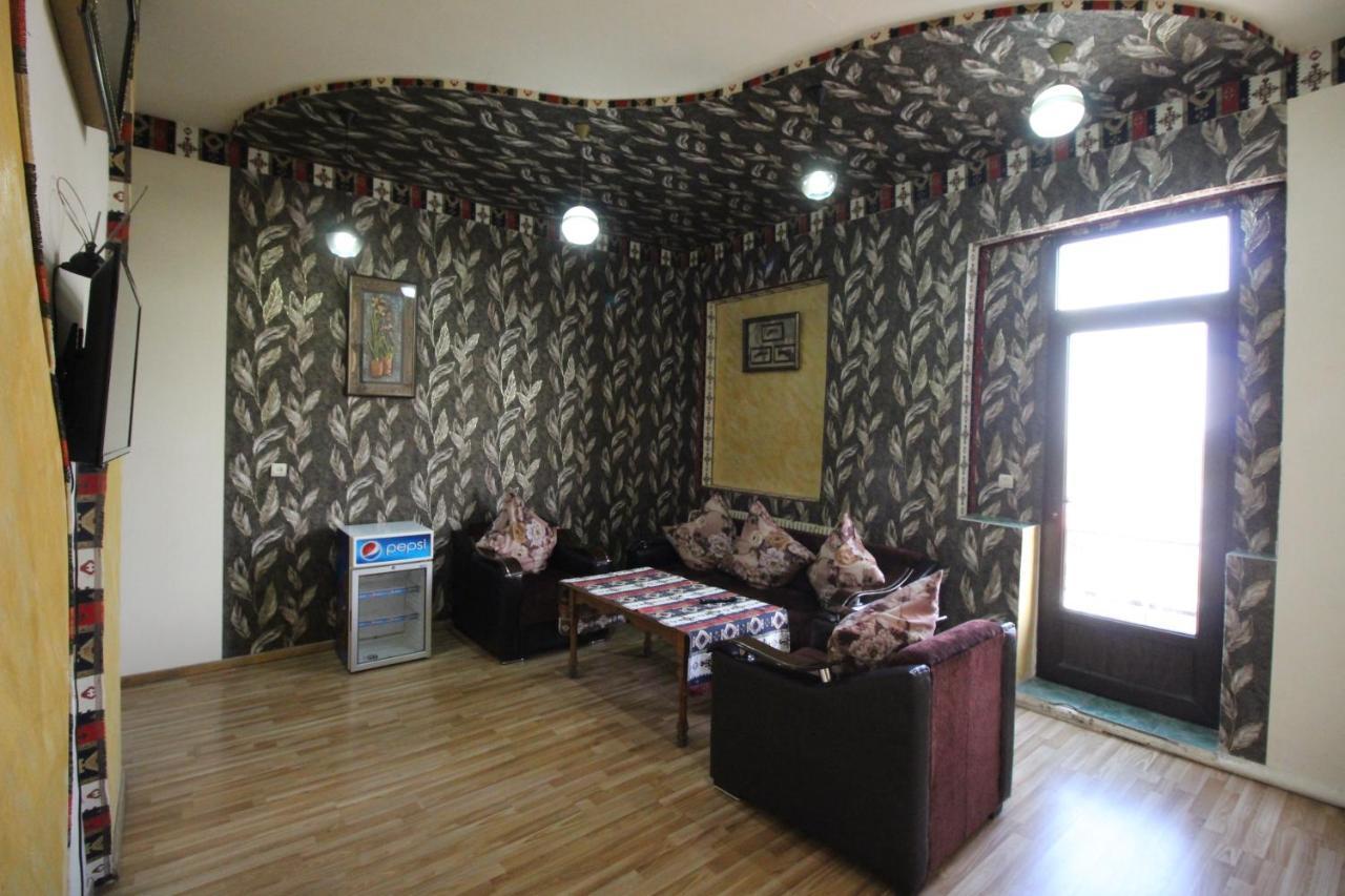 Oazis Otel Noratus Dış mekan fotoğraf