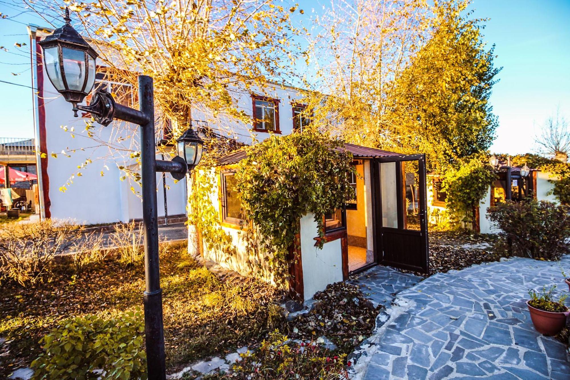 Oazis Otel Noratus Dış mekan fotoğraf