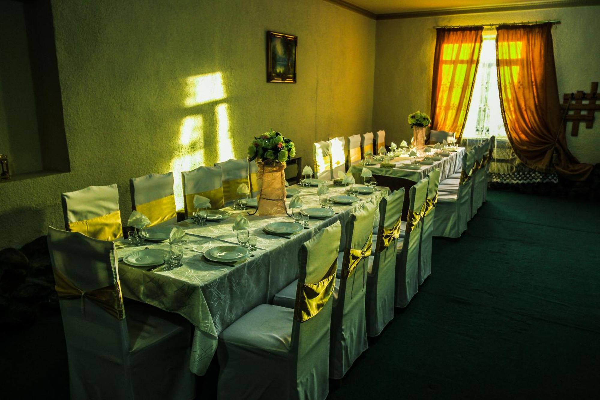 Oazis Otel Noratus Dış mekan fotoğraf