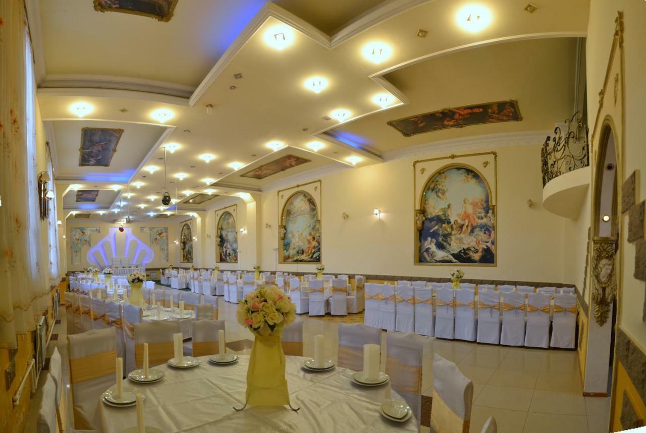 Oazis Otel Noratus Dış mekan fotoğraf